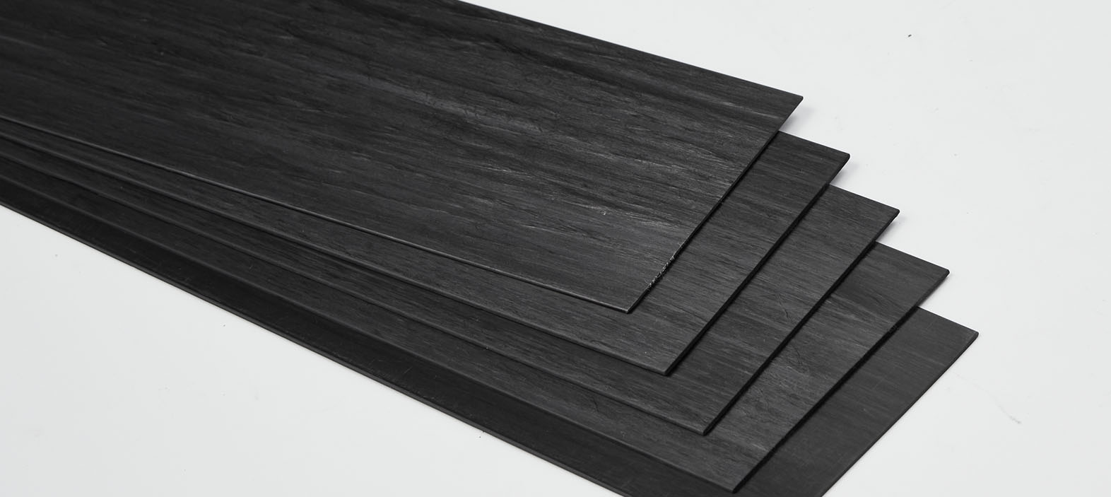 understanding-the-strength-and-versatility-of-carbon-fiber-laminate
